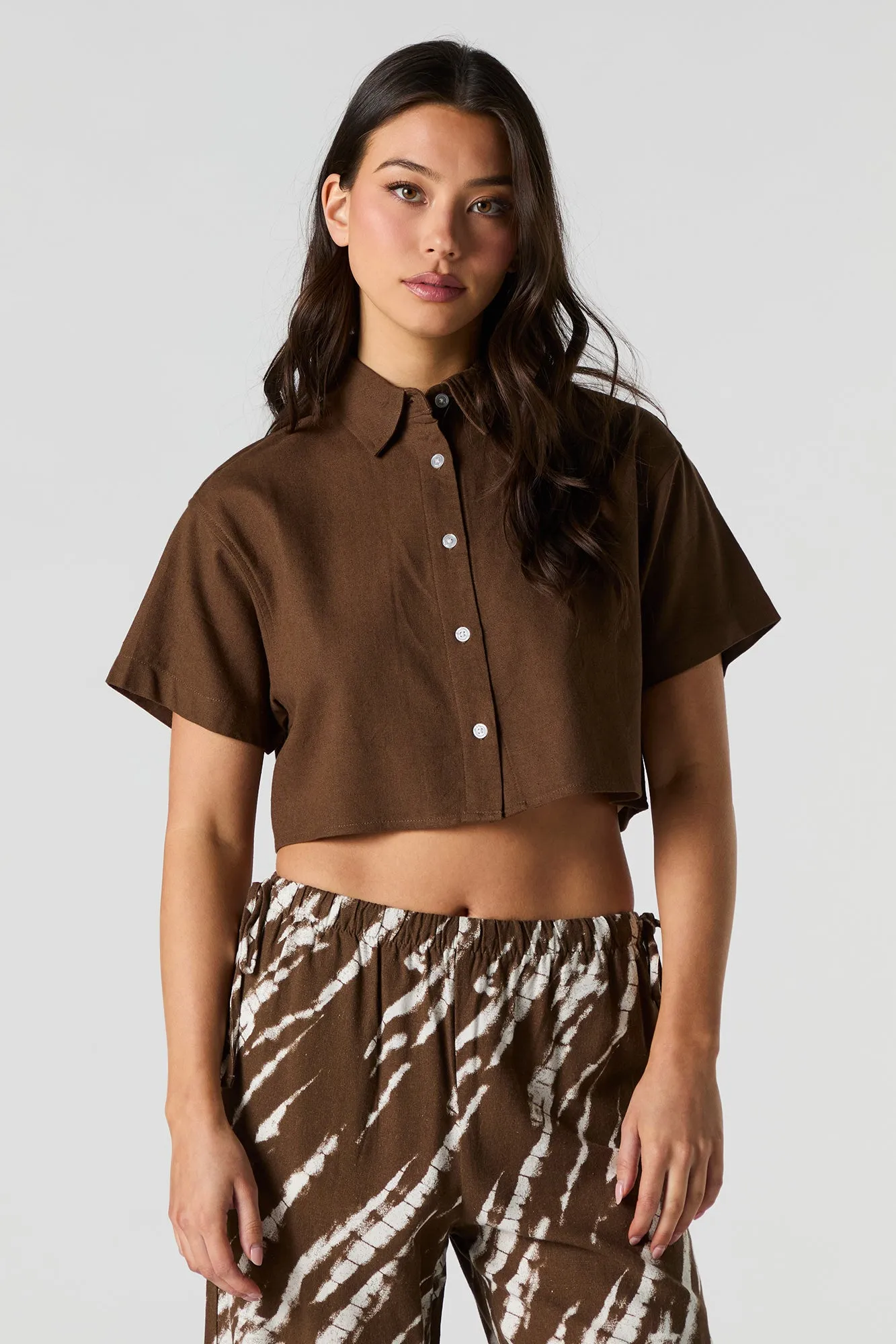 Linen-Blend Cropped Button-Up Short Sleeve Top