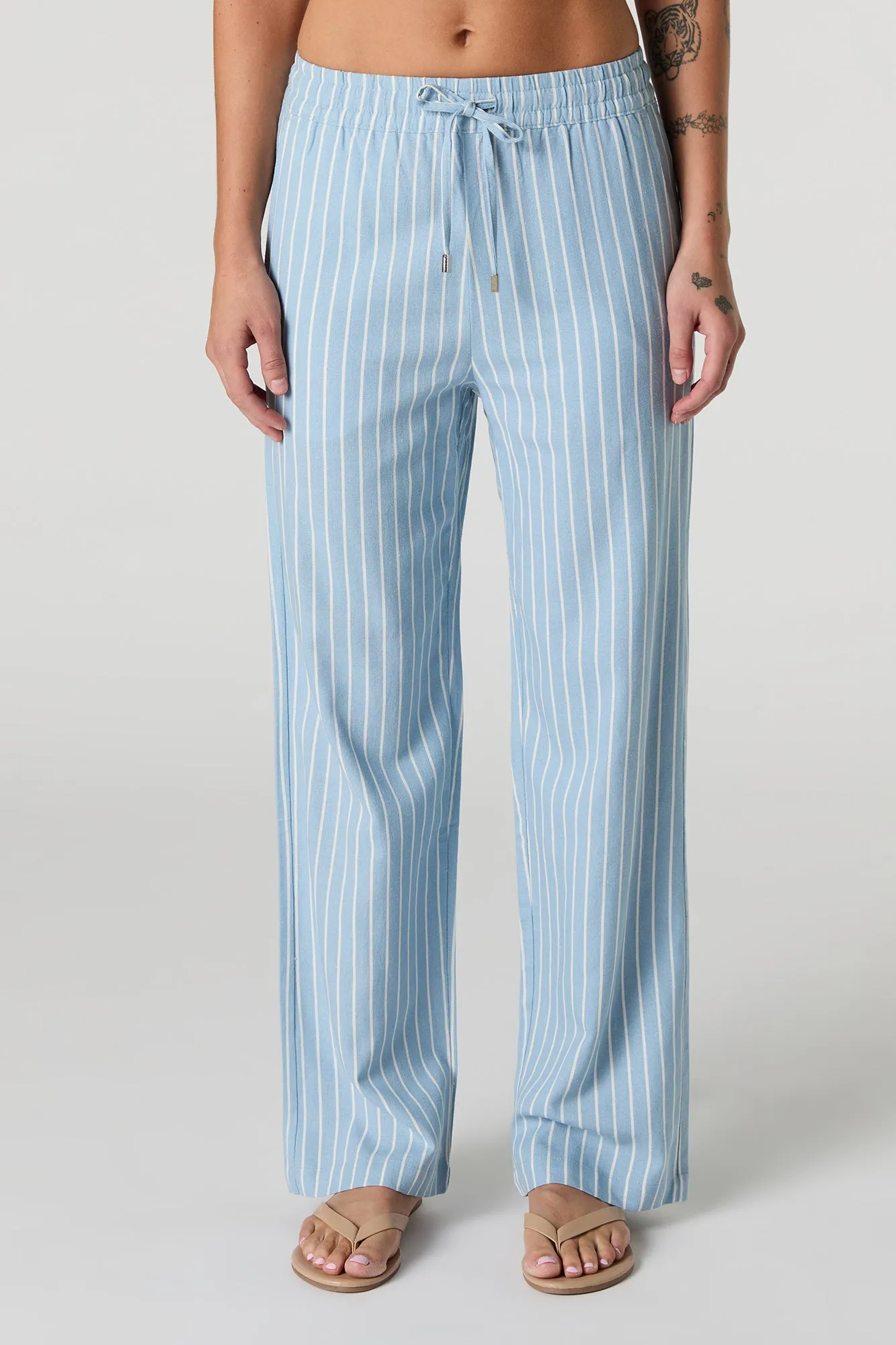 Low Rise Linen-Blend Wide Leg Pant