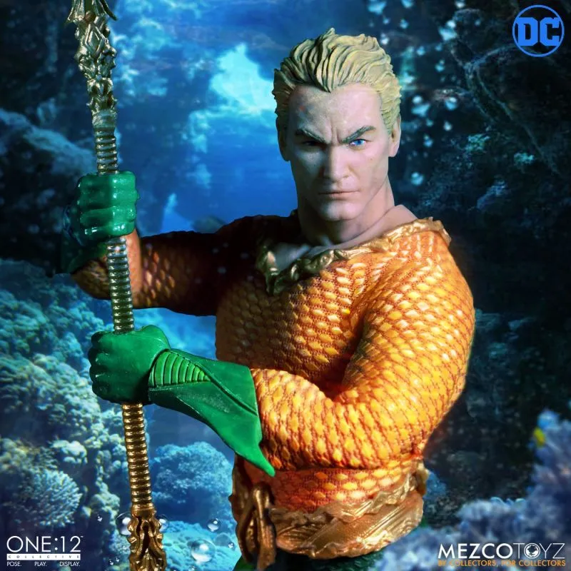 Mezco Toyz ONE:12 Collective: Classic Aquaman Action Figure