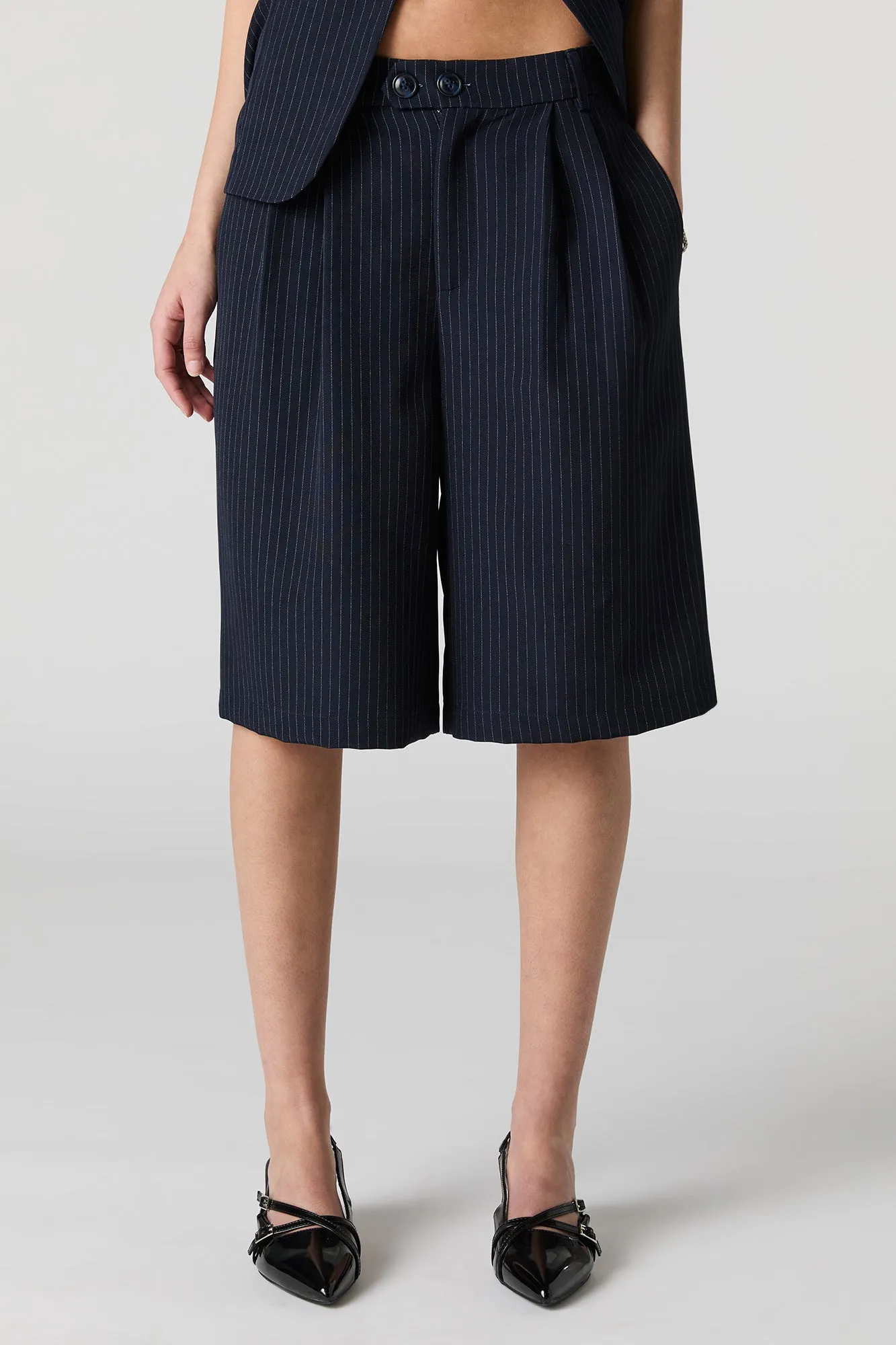 Pleated Bermuda Short