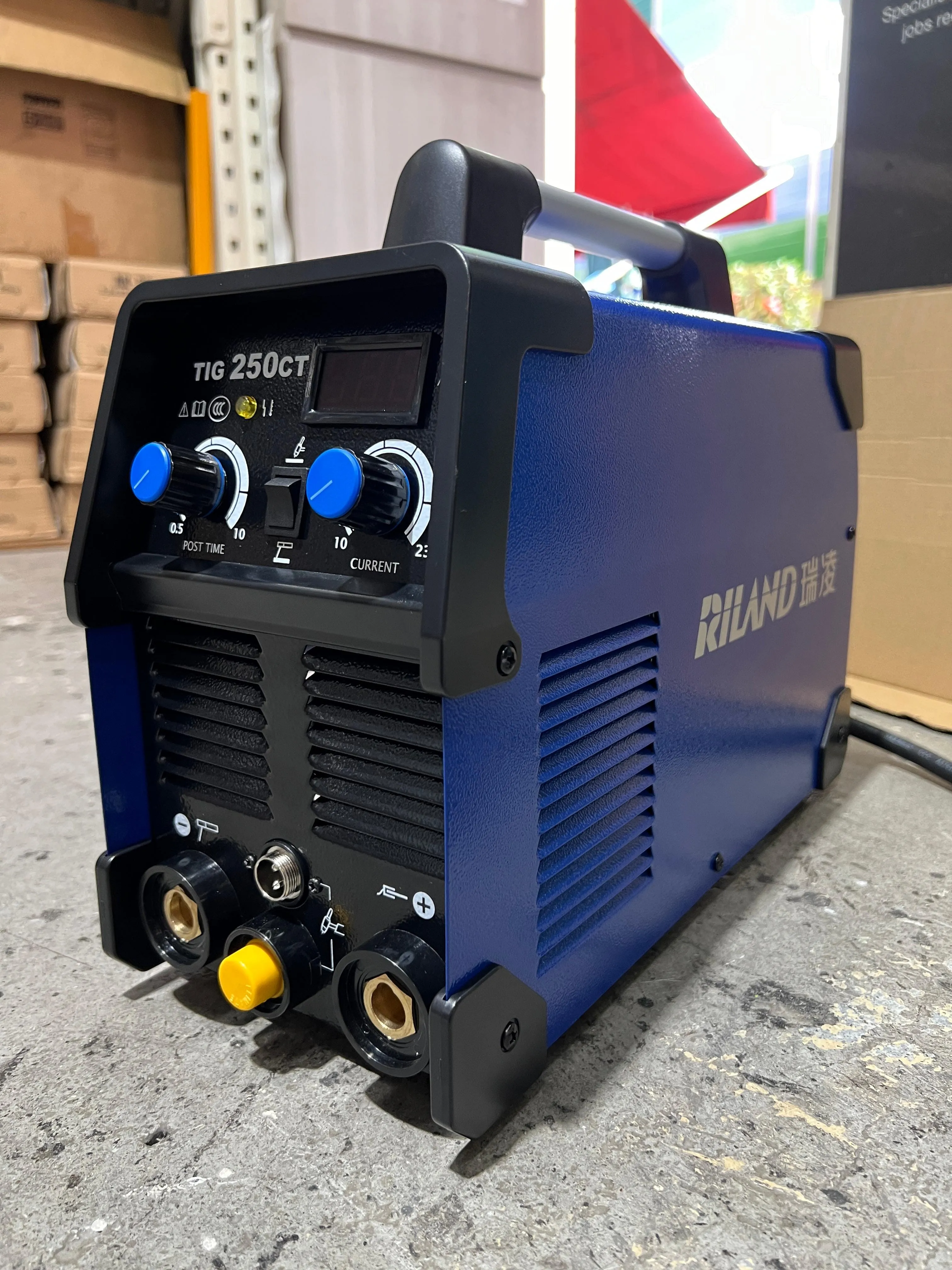 Riland Welding Machine TIG250CT C/W 8m Wp26 Torch And Welding Cable | Model: W-TIG250CT-R