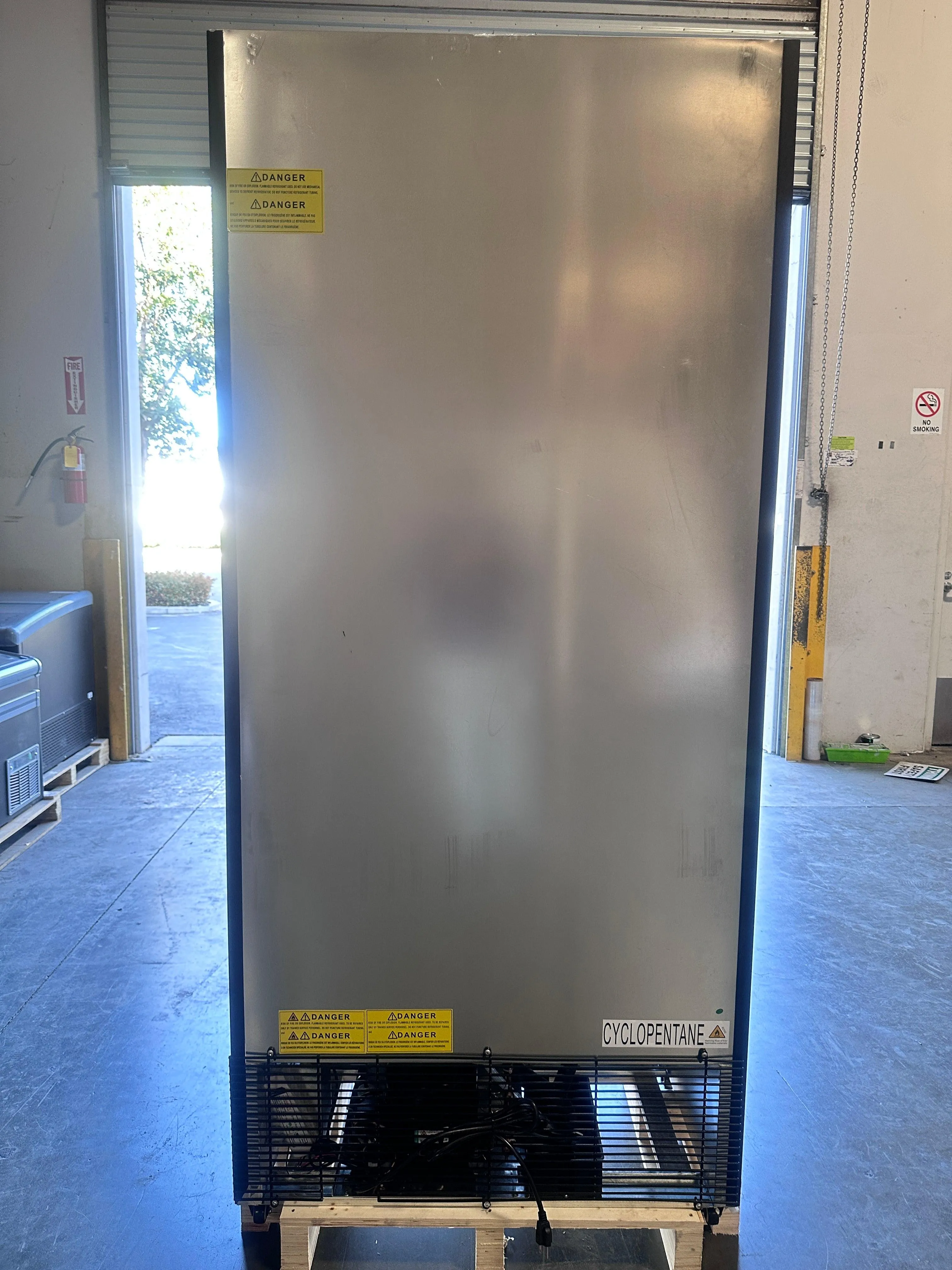 SGDRX(H) 36” Width Two Section Hinge Glass Door Merchandiser Refrigerator
